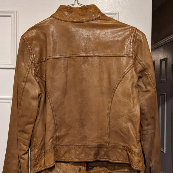 Leather jacket - Picture 2 of 12
